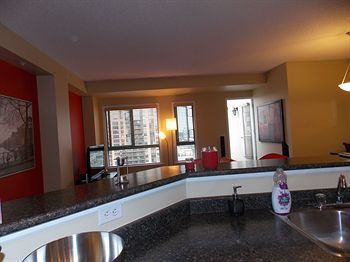 Fastlane In Tarjan Pointe Copropriété Calgary