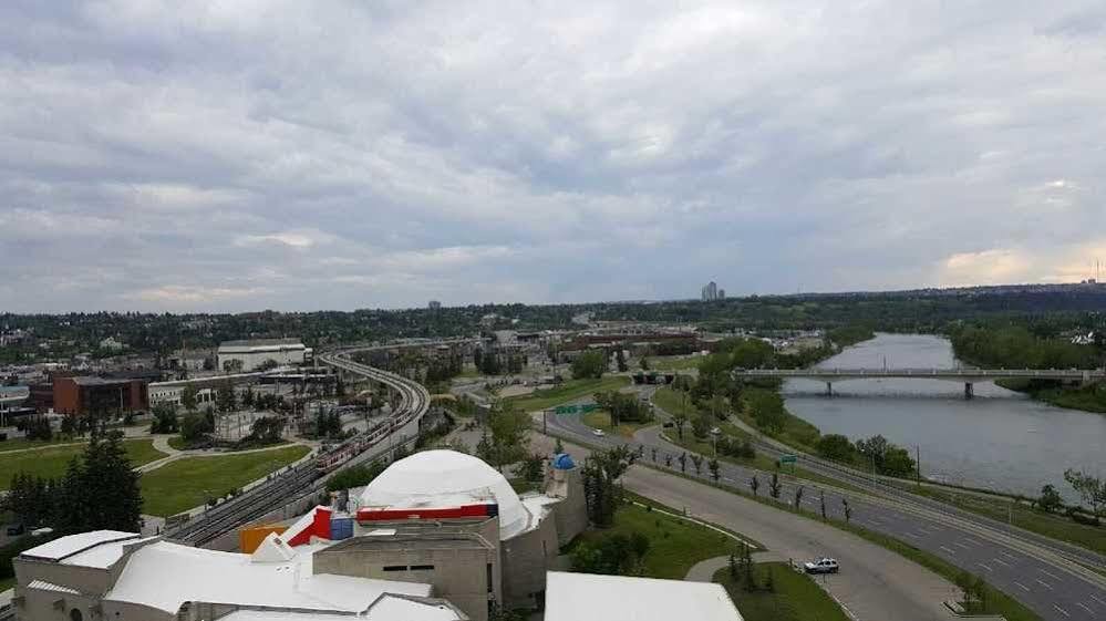 Fastlane In Tarjan Pointe * Calgary